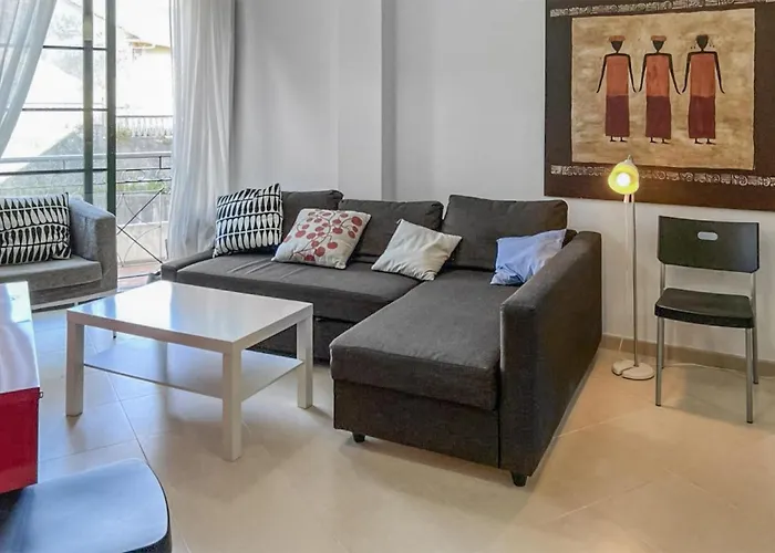 4 Bedroom Amazing In Ortigueira Porto de Espasante